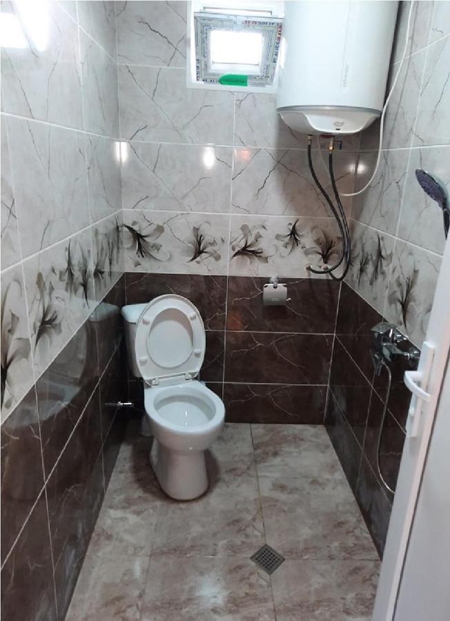 Nino & Tarzan Guesthouse Адиши Экстерьер фото